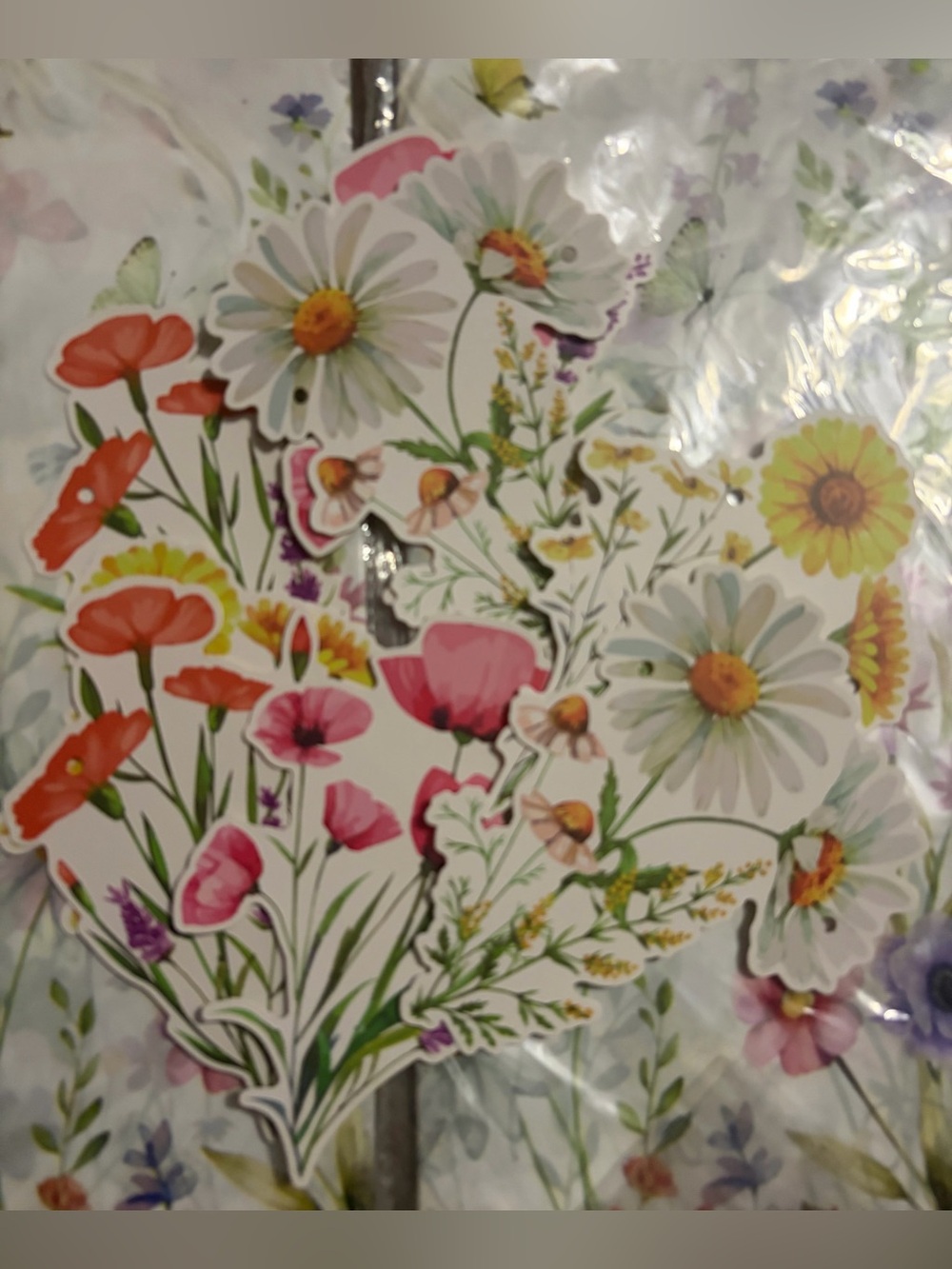 Floral Garden Party Set - Mixed Pastel Floral & Butterfly Design. - Picture 6 of 8